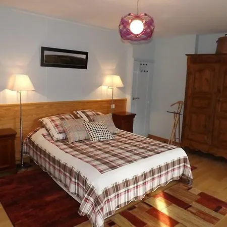Charme Avec Piscine Privee Chauffee, Wi-fi, Proche Parc Volcans Et - Fr-1-742-617 Hébergement de vacances